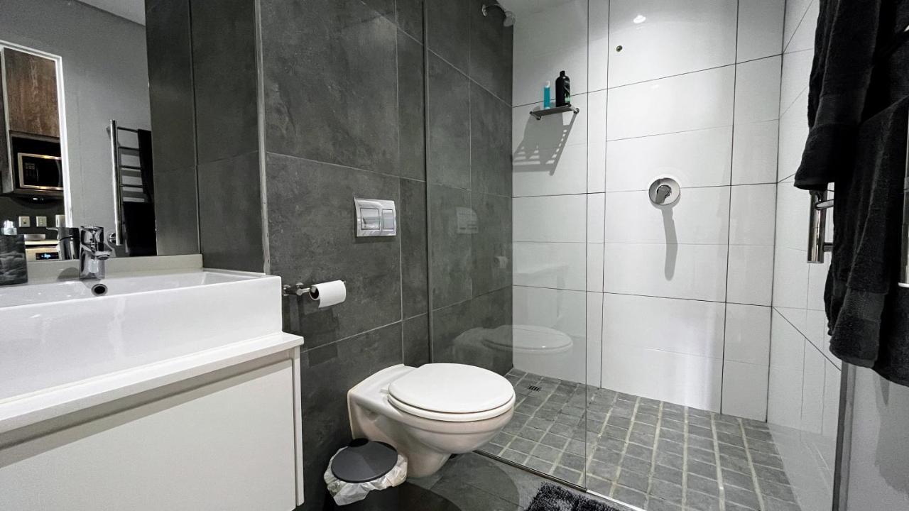 Modern Luxury Studio With Breathtaking City Views - No Load Shedding Kapské Město Exteriér fotografie