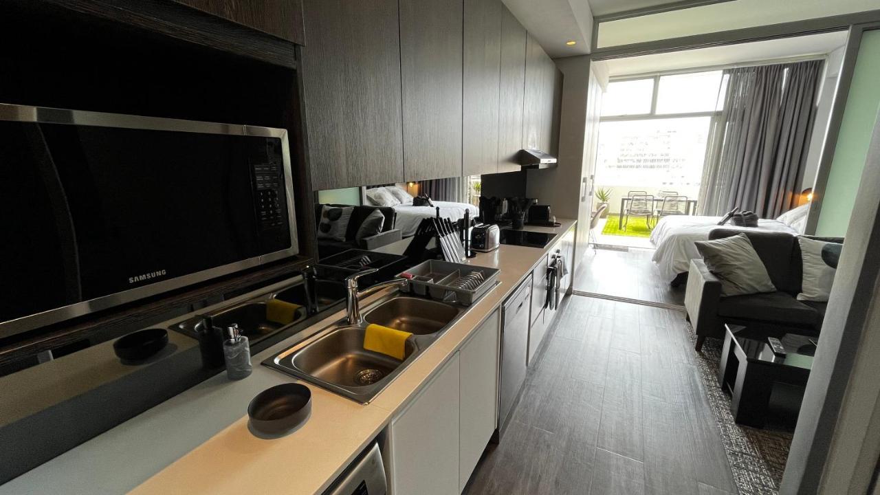 Modern Luxury Studio With Breathtaking City Views - No Load Shedding Kapské Město Exteriér fotografie