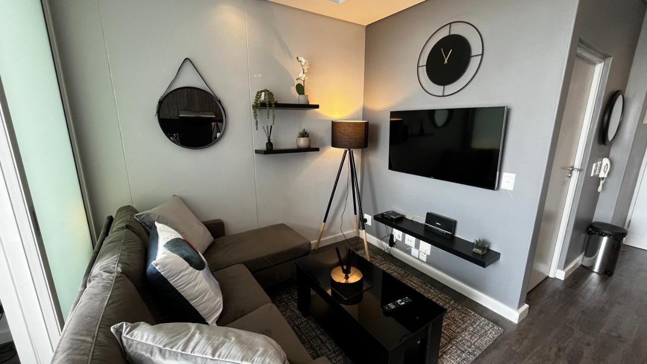 Modern Luxury Studio With Breathtaking City Views - No Load Shedding Kapské Město Exteriér fotografie