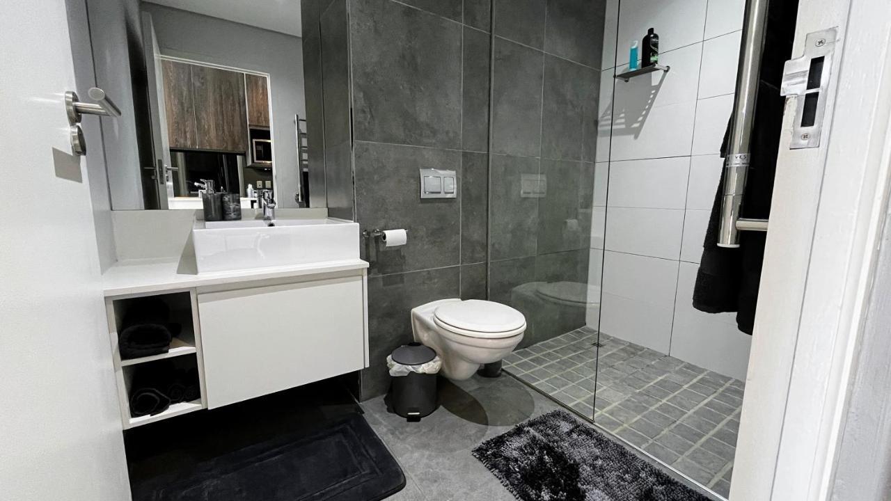 Modern Luxury Studio With Breathtaking City Views - No Load Shedding Kapské Město Exteriér fotografie