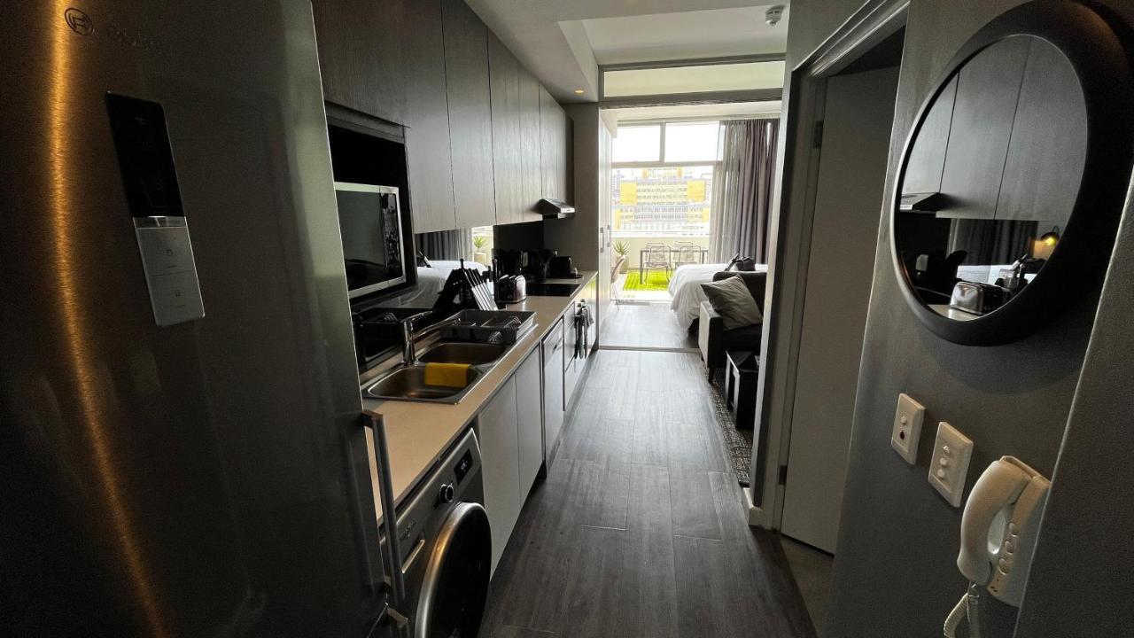 Modern Luxury Studio With Breathtaking City Views - No Load Shedding Kapské Město Exteriér fotografie
